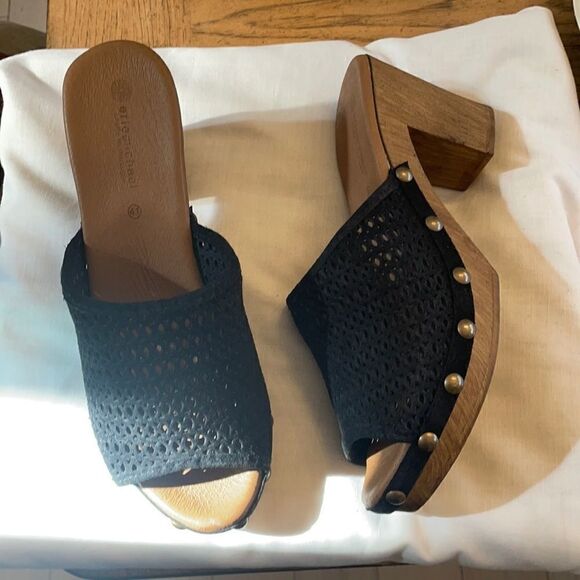 ERIC MICHAEL BLACK SUEDE MESH STUDDED MULES. NEW - Picture 1 of 10